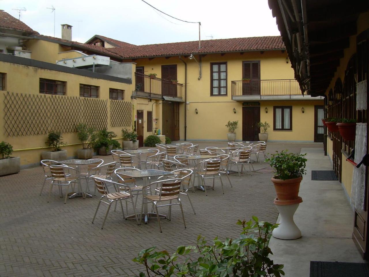 Hotel Ciocca Castelnuovo Don Bosco Exteriör bild